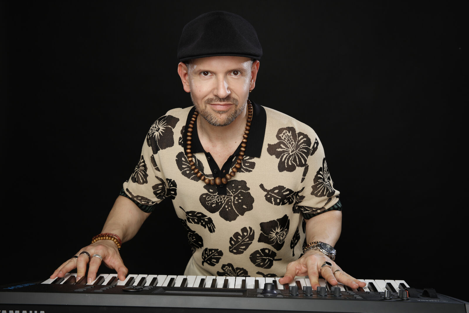 Press portrait at the keys, 2019 (hi-res)