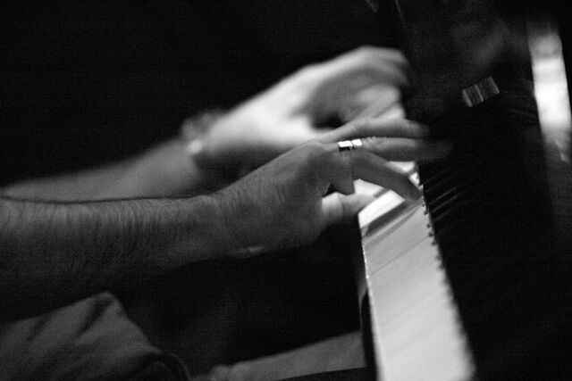 Hands on the keys (B&W), 2009